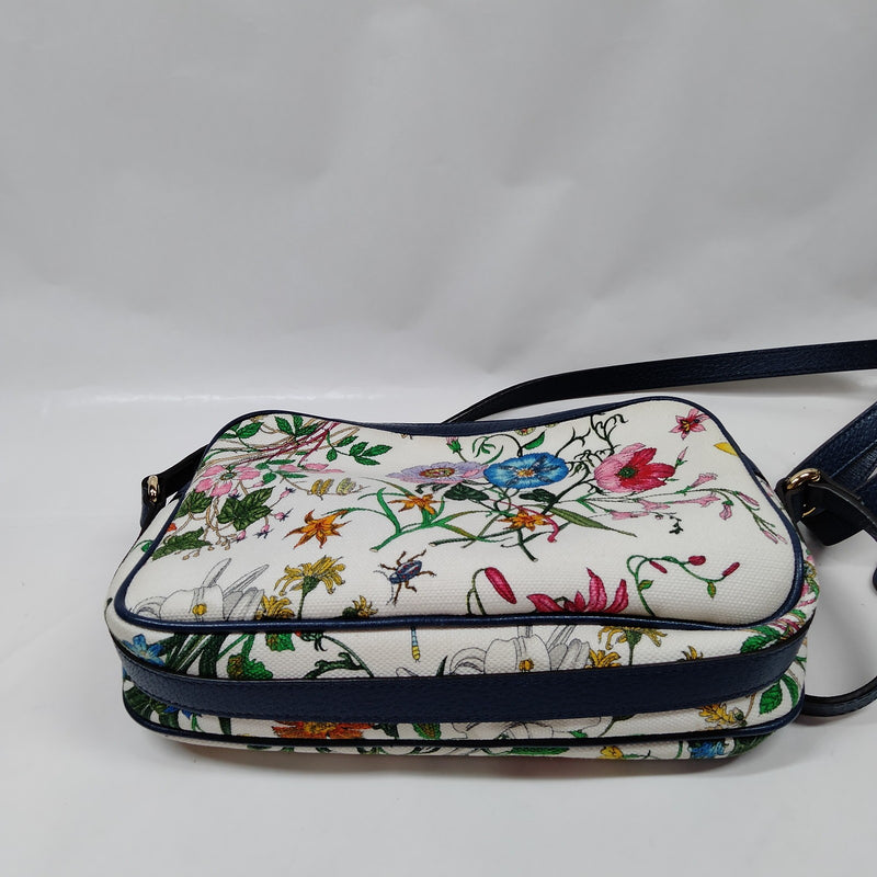 Gucci Shoulder Bag White Canvas