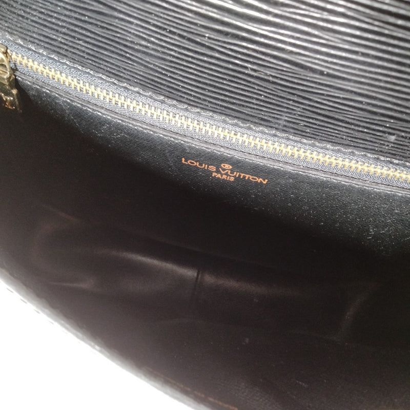 Louis Vuitton Lv Crossbody Bag Saint
