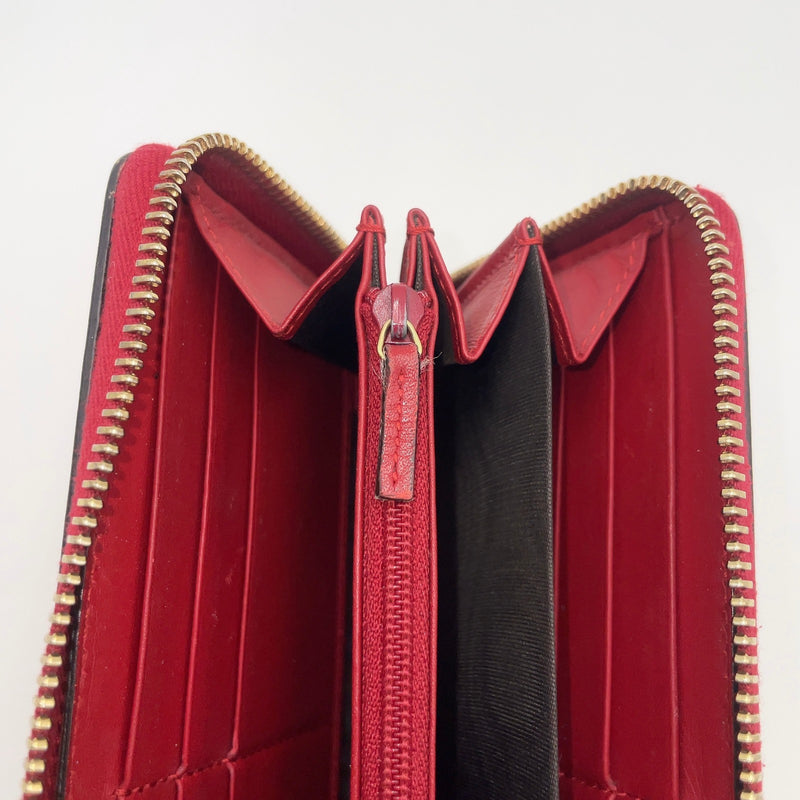 Gucci Gg Leather Round Zip Long