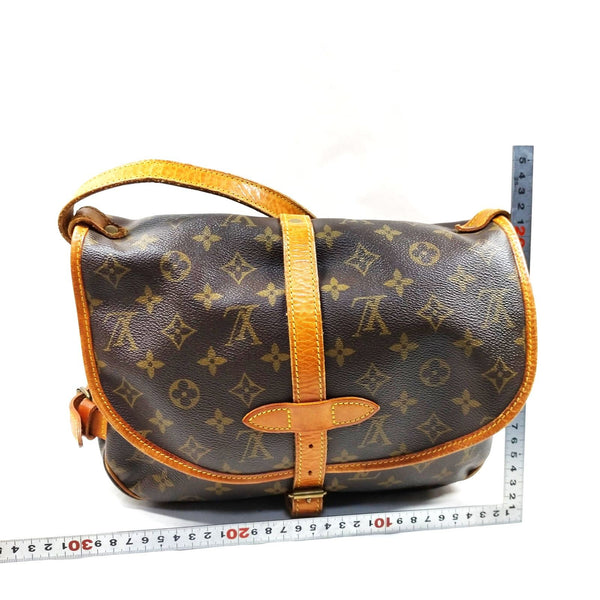 Louis Vuitton Lv Crossbody Bag Saumur 30