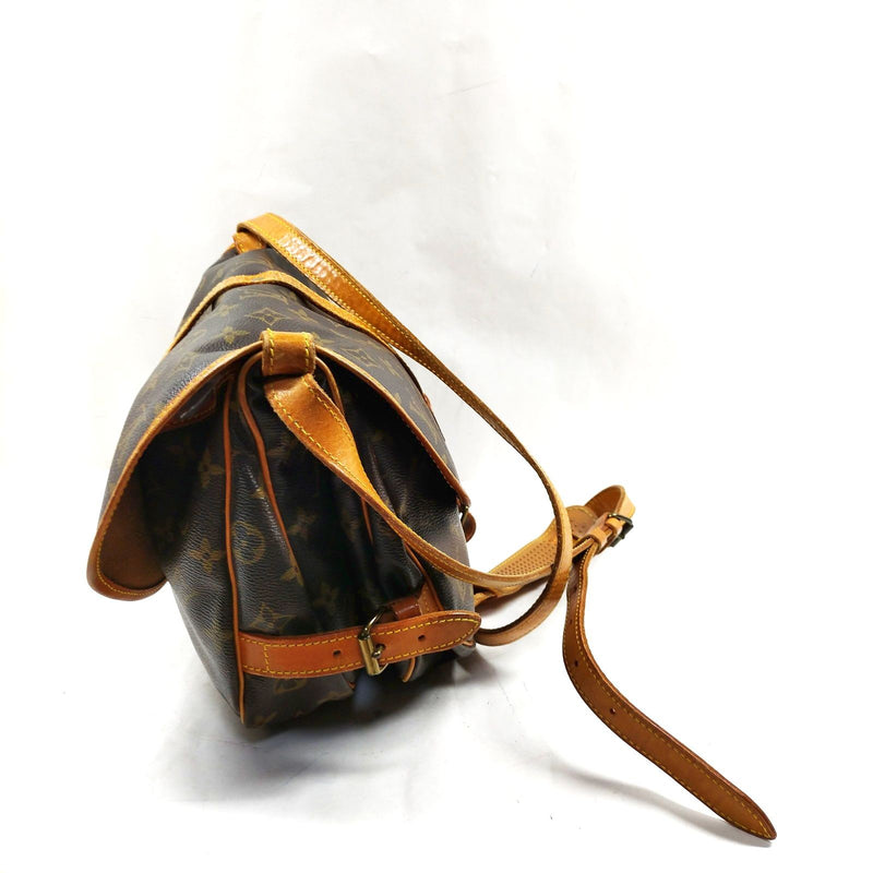 Louis Vuitton Lv Crossbody Bag Saumur 30