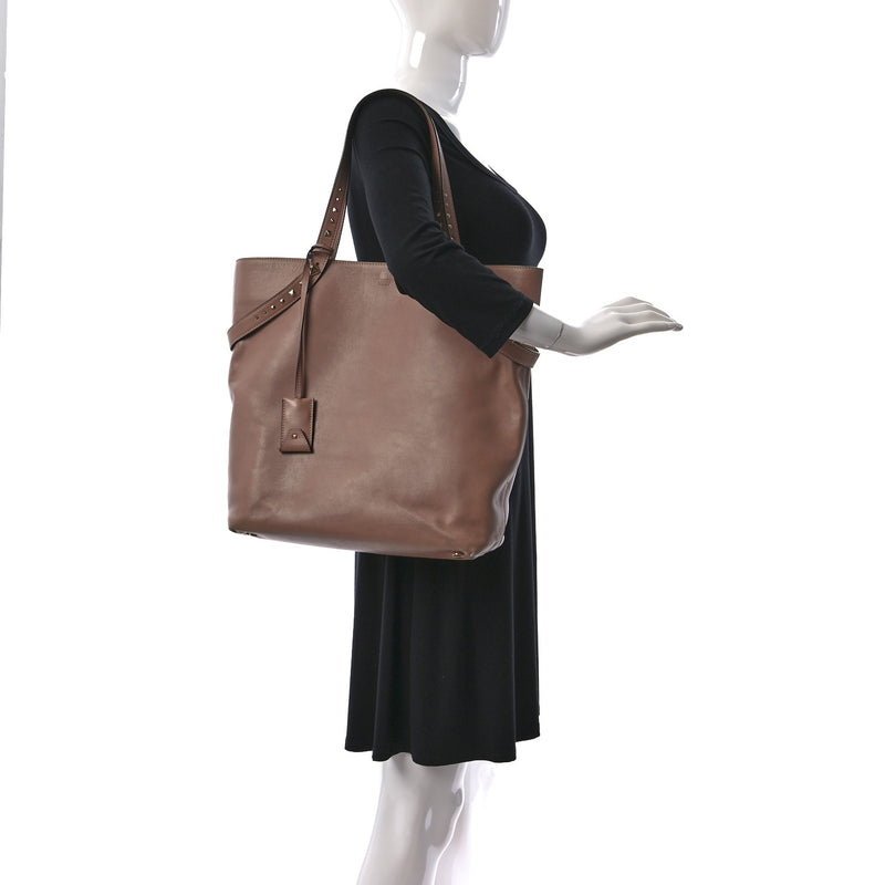Valentino Garavani Vitello Lovestud Tote