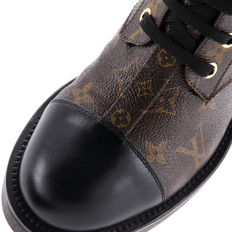 Louis Vuitton Women's Wonderland Flat