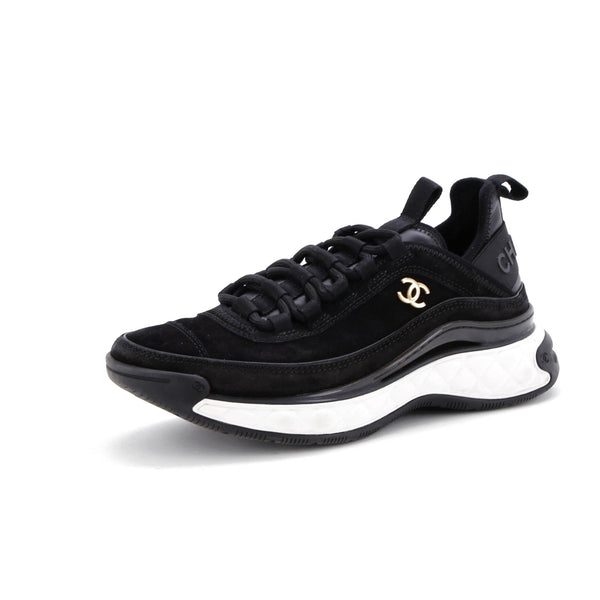 Chanel Women's Cc Cap Toe Logo Sneakers