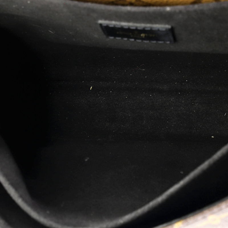 Louis Vuitton Pochette Metis Reverse
