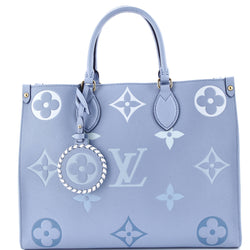 Louis Vuitton Onthego Tote By The Pool