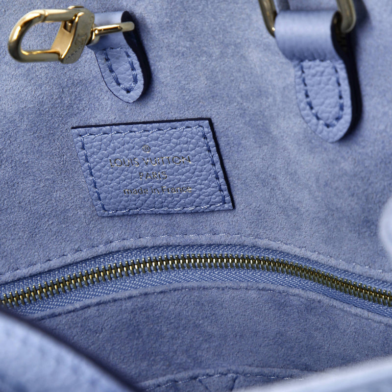 Louis Vuitton Onthego Tote By The Pool