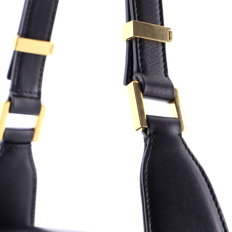 Valentino Garavani Vlogo Chain Flap