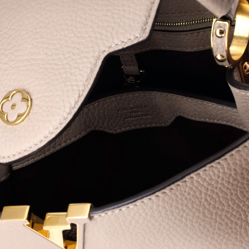Louis Vuitton Capucines Bag Leather Pm
