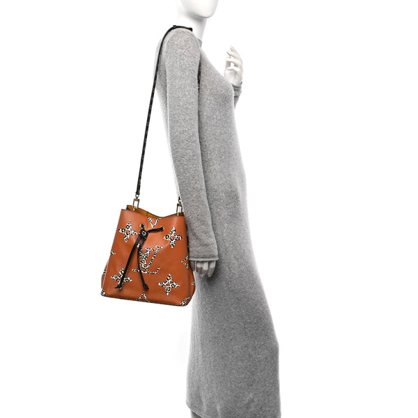 Louis Vuitton Giant Jungle Neonoe