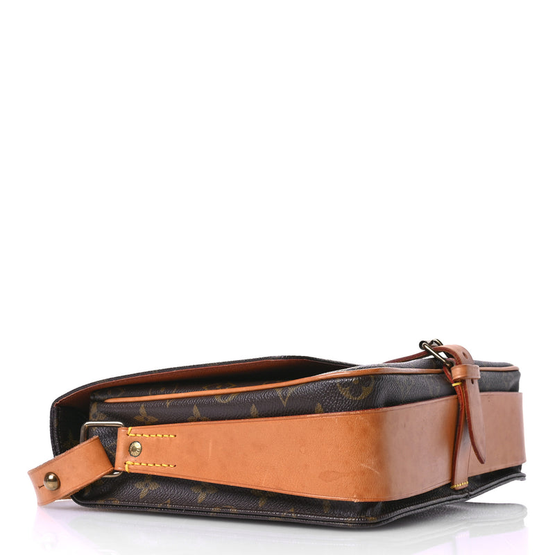 Louis Vuitton Cartouchiere 26
