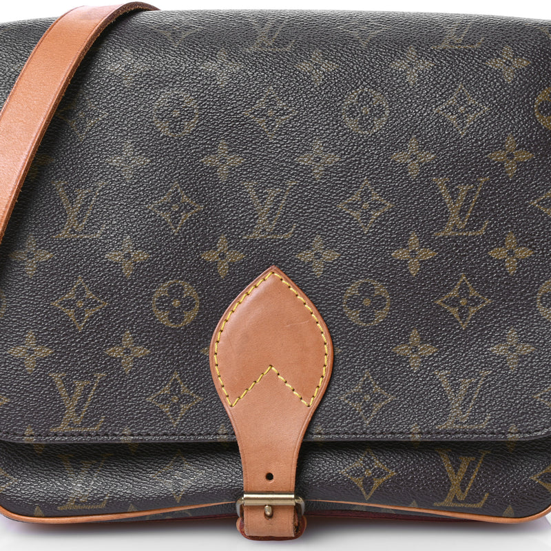 Louis Vuitton Cartouchiere 26