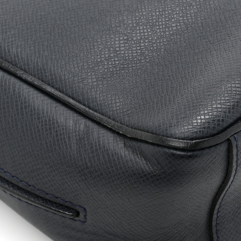 Louis Vuitton Taiga Roman Mm Messenger
