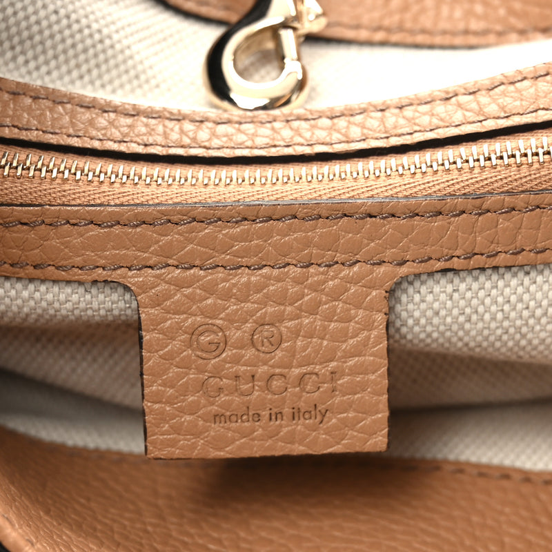 Gucci Pebbled Calfskin Medium Soho Chain
