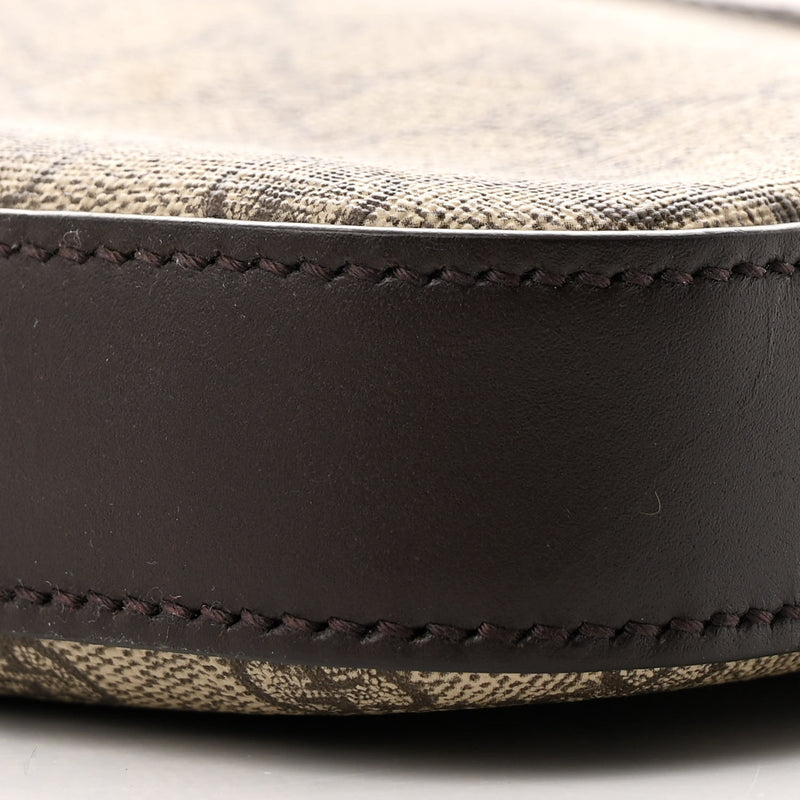 Gucci Gg Supreme Medium Flat Messenger