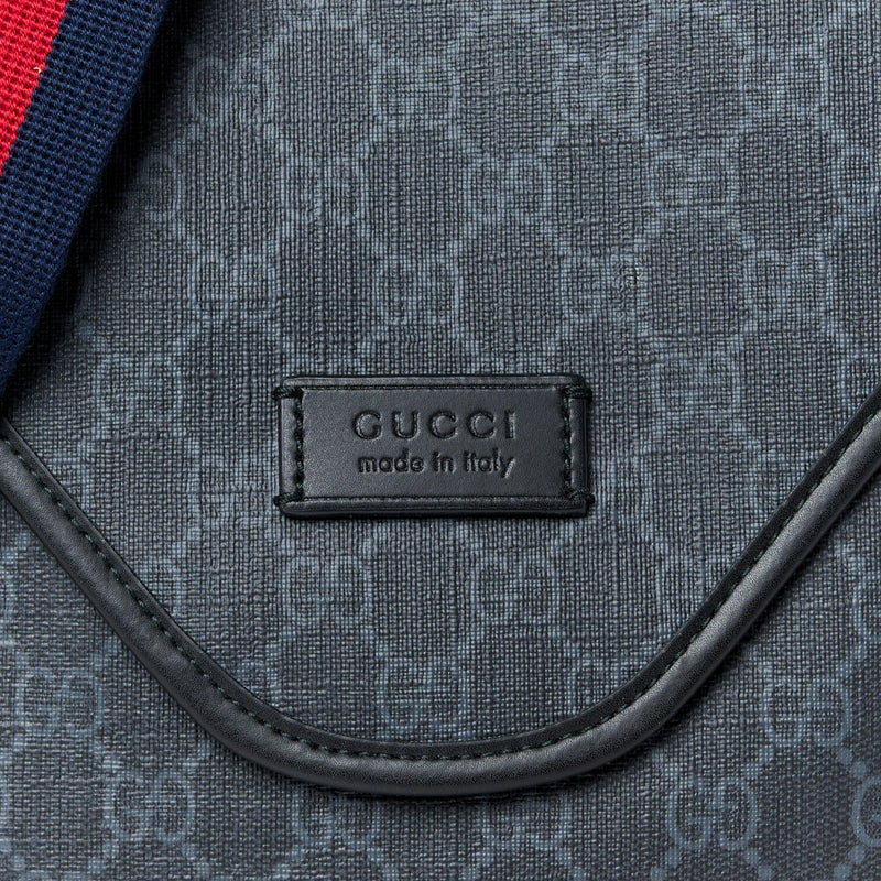 Gucci Gg Supreme Web Medium Messenger