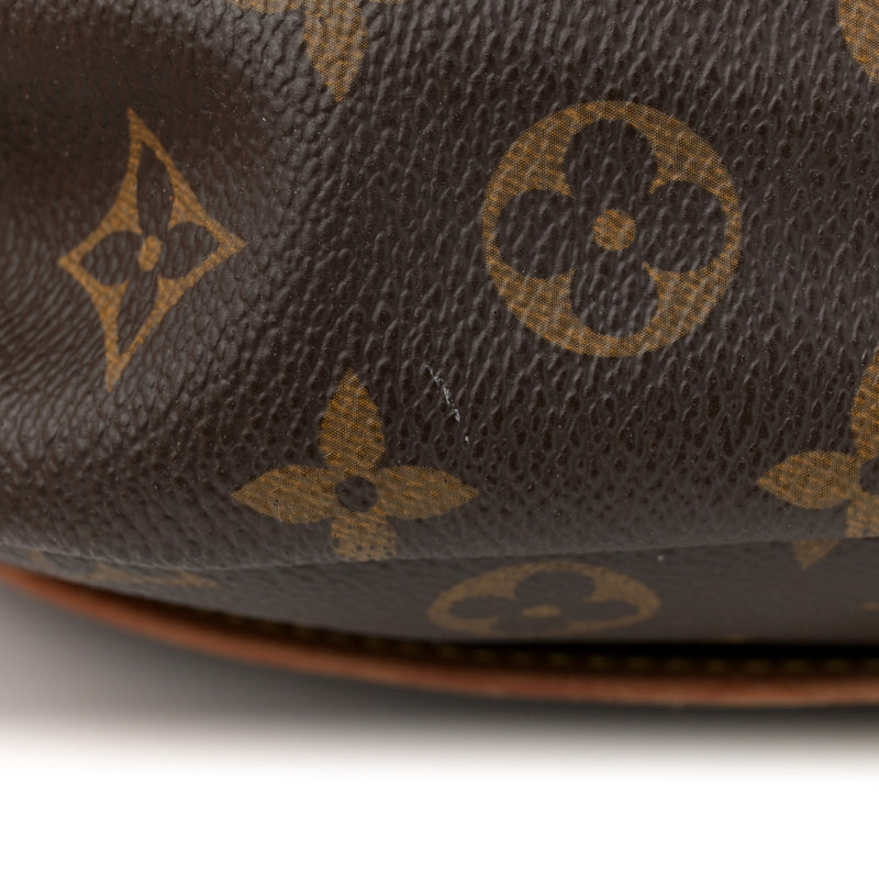 Louis Vuitton Saumur 30