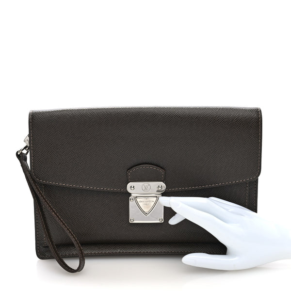 Louis Vuitton Taiga Pochette Belaia