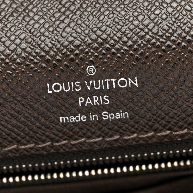 Louis Vuitton Taiga Pochette Belaia