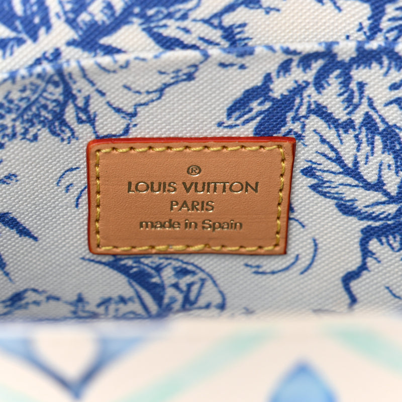 Louis Vuitton Giant By The Pool 2.0