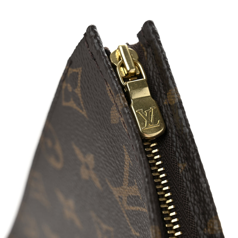 Louis Vuitton Toiletry Pouch 26