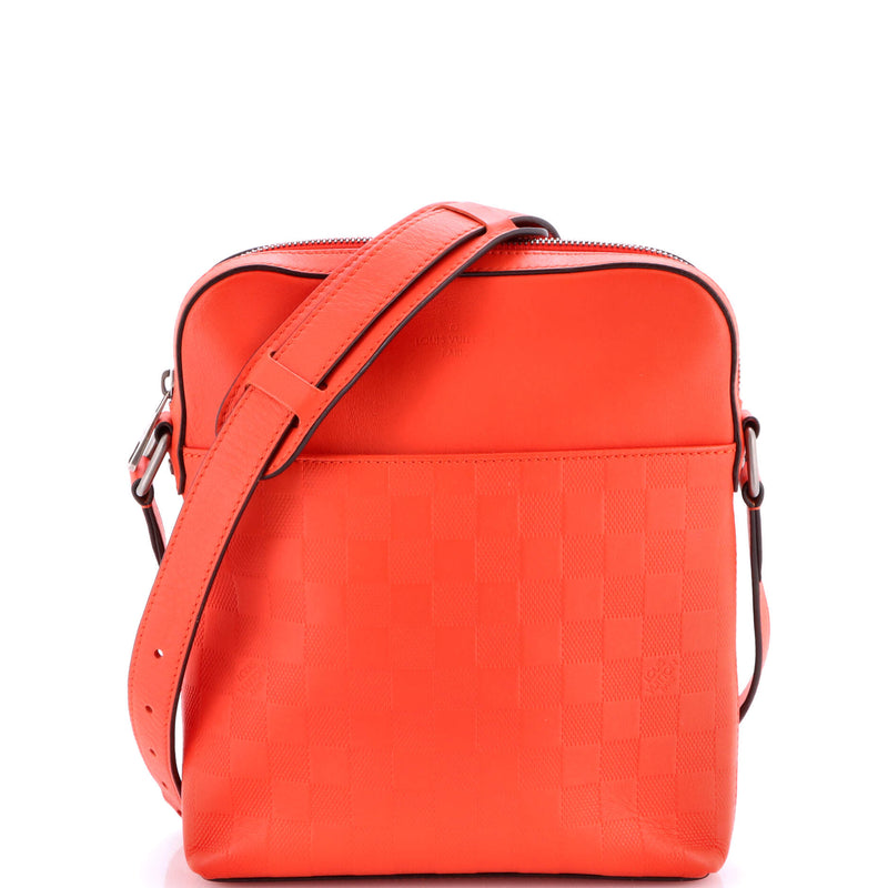 District Pochette Damier Infini Leather