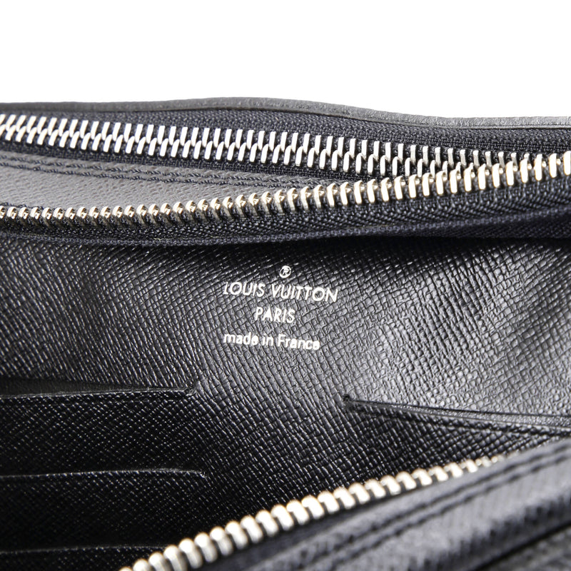 Neo Pavel Handbag Taiga Leather