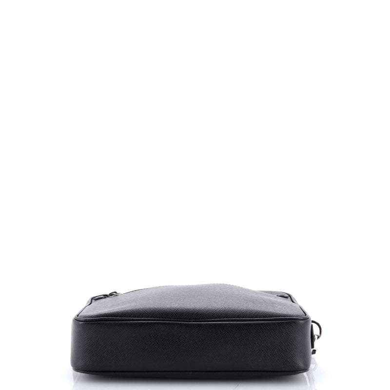 Kasai Clutch Taiga Leather