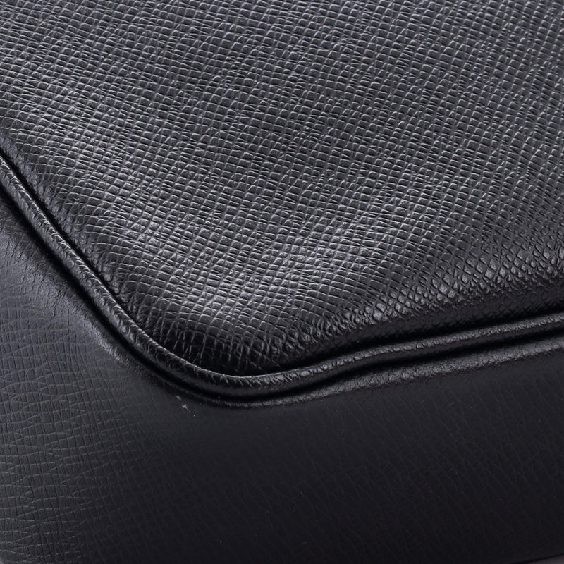 Kasai Clutch Taiga Leather