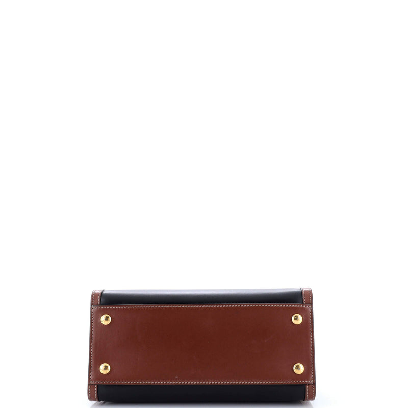 Title Two Handle Tote Leather With