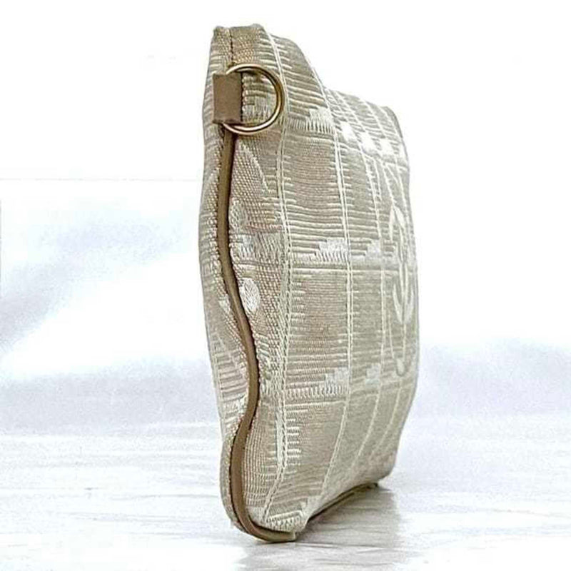 Travel Line Wallet On Chain Quilted