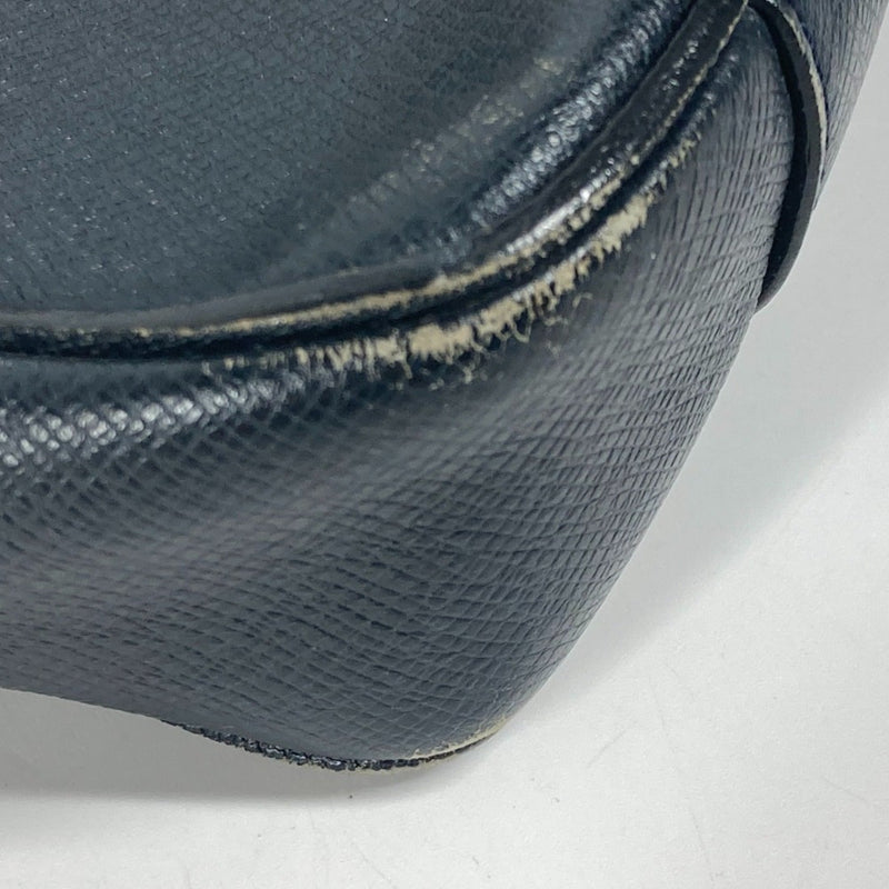Vassili Handbag Taiga Leather Pm
