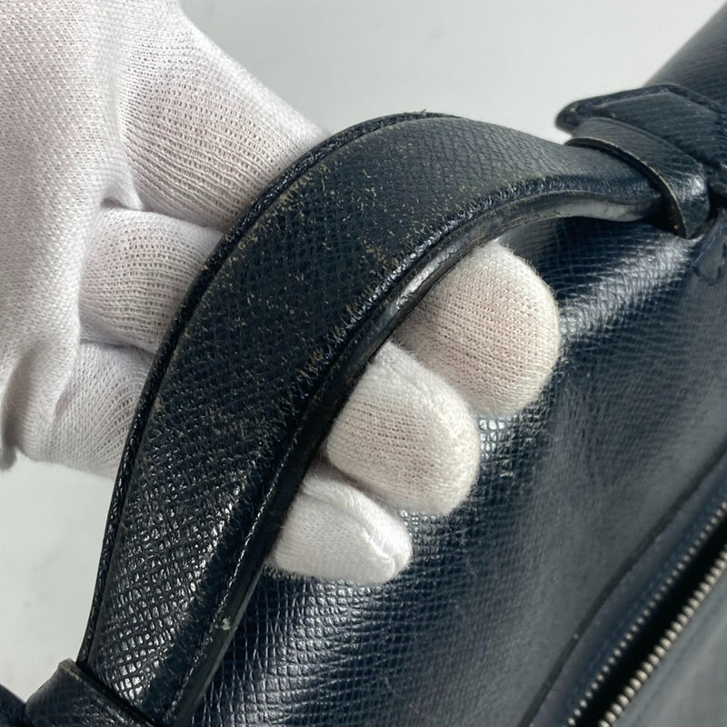 Vassili Handbag Taiga Leather Pm