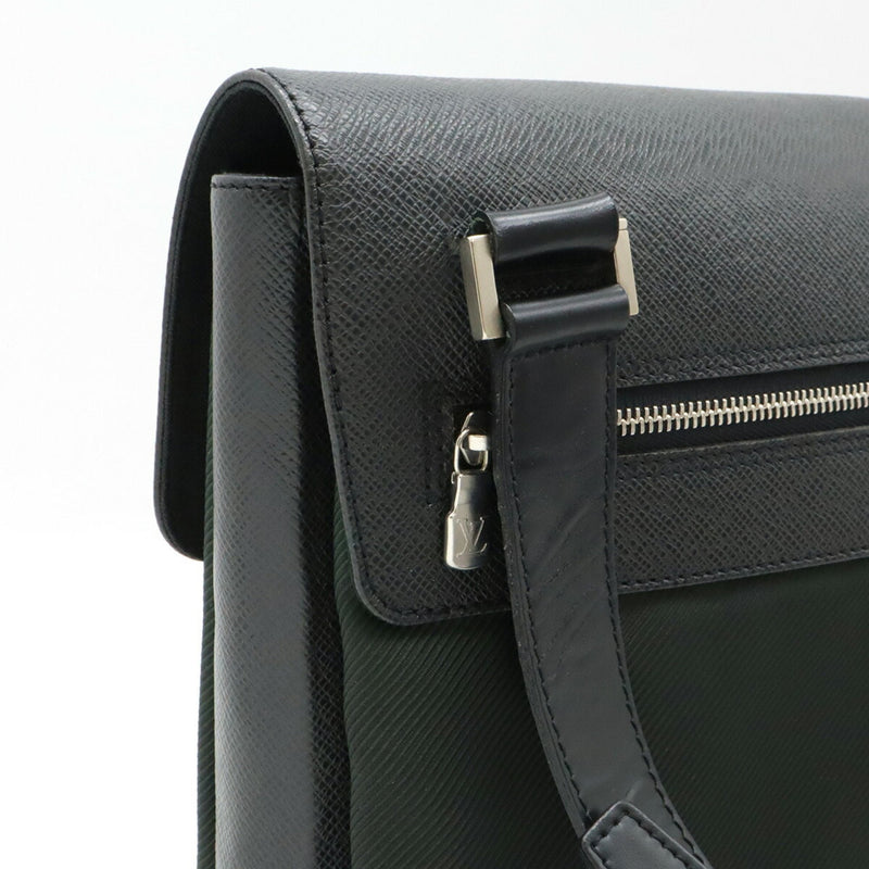 Vassili Handbag Taiga Leather Pm