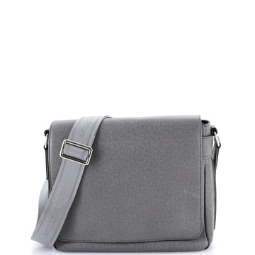 Roman Handbag Taiga Leather Pm