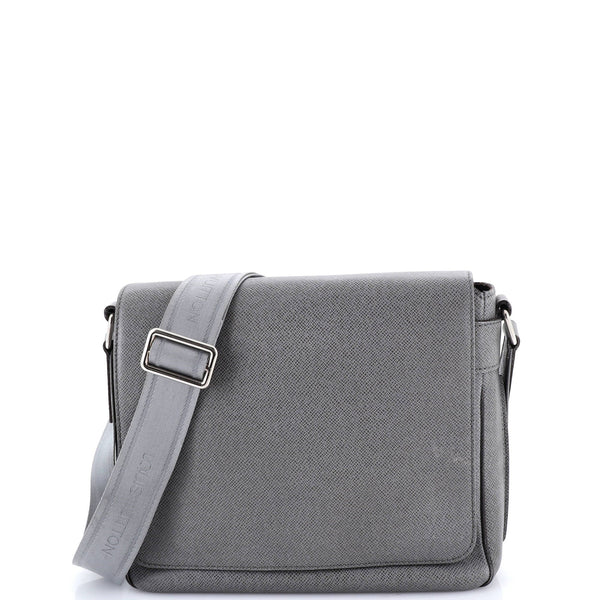 Roman Handbag Taiga Leather Pm