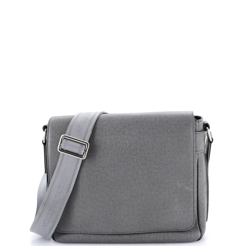 Roman Handbag Taiga Leather Pm