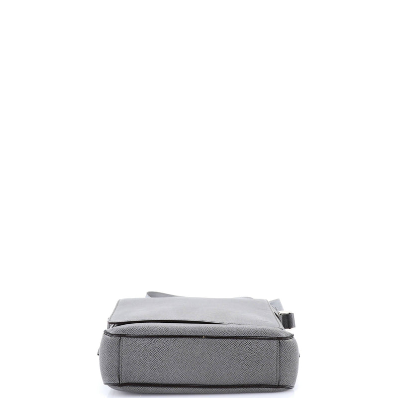 Roman Handbag Taiga Leather Pm