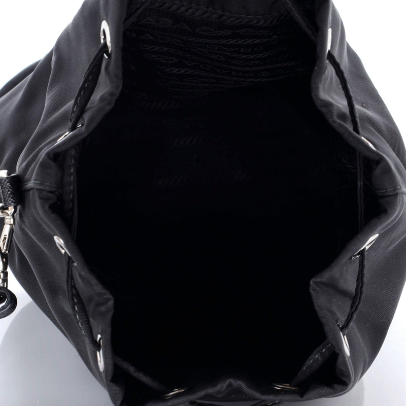 Drawstring Wristlet Bucket Bag Tessuto