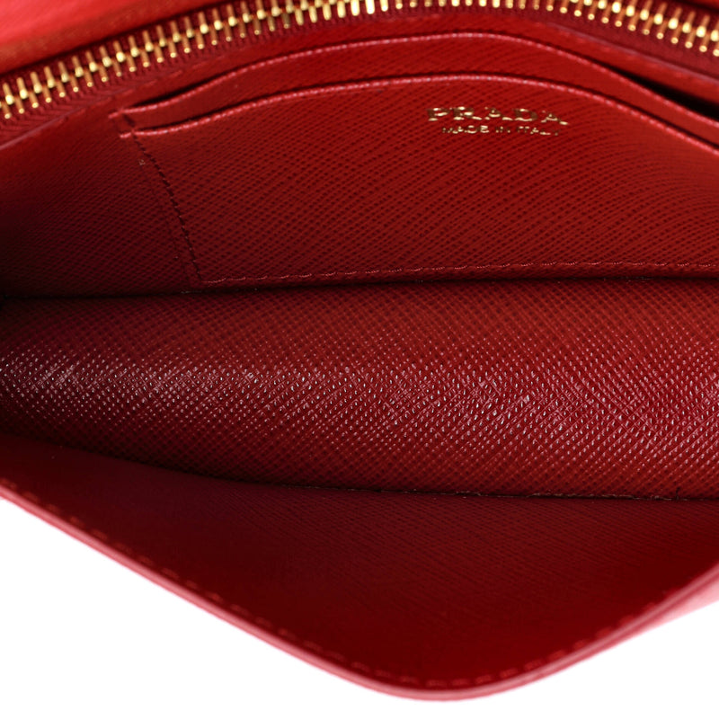 Monochrome Wristlet Wallet On Chain