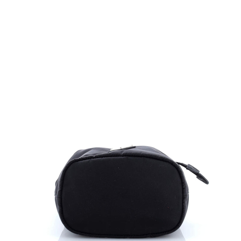 Drawstring Wristlet Bucket Bag Tessuto