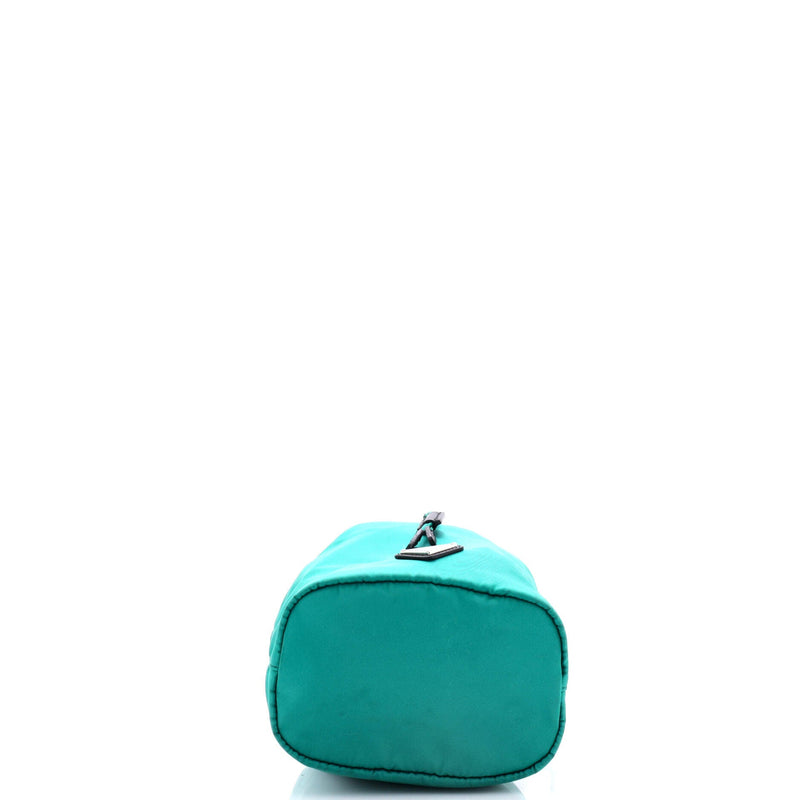 Drawstring Wristlet Bucket Bag Tessuto