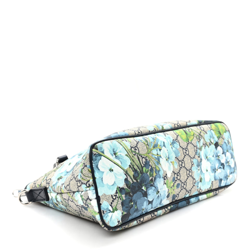 Gucci Gg Supreme Blooms Small Zippered