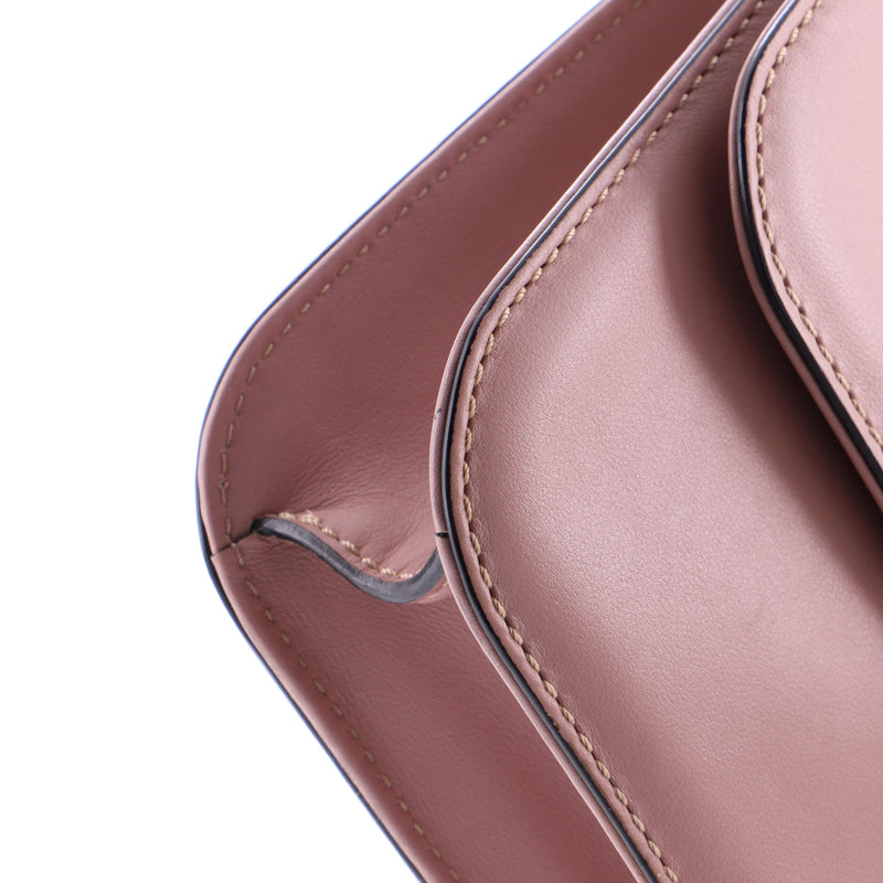 Glam Lock Shoulder Bag Leather Medium