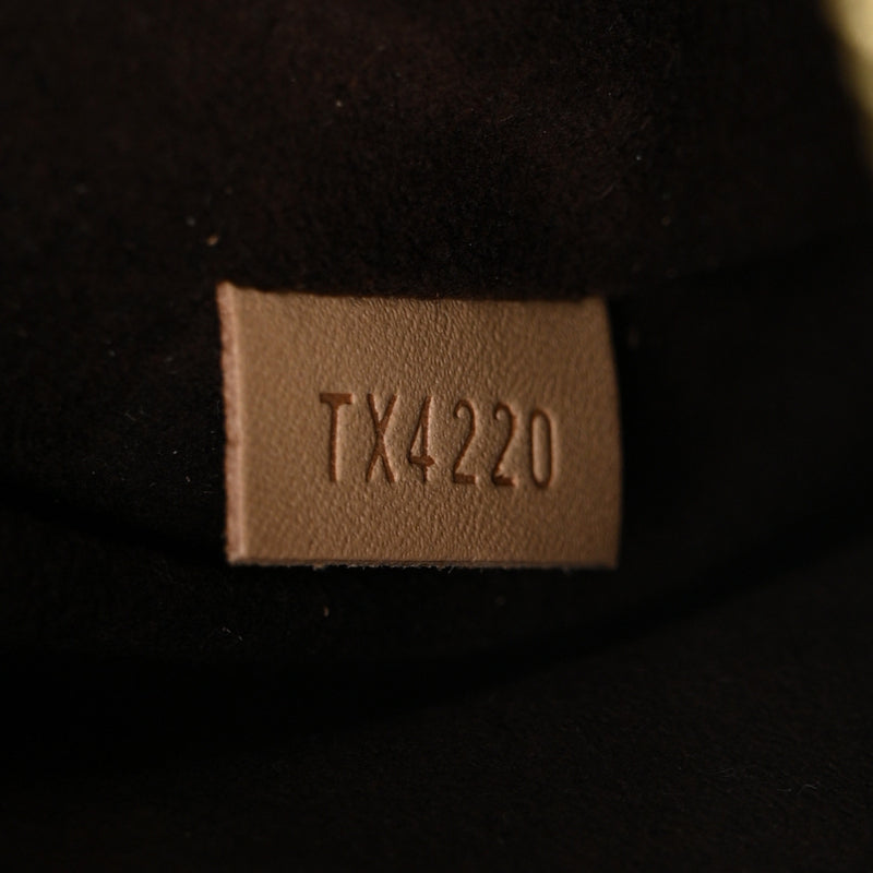 Louis Vuitton Pochette Metis