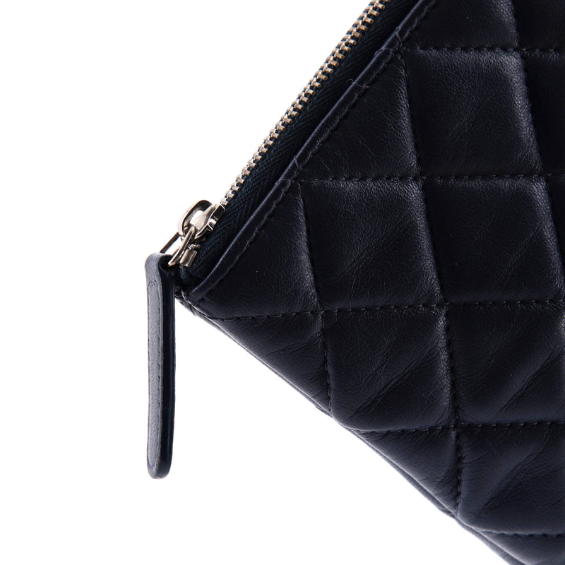 O Case Clutch Quilted Lambskin Large