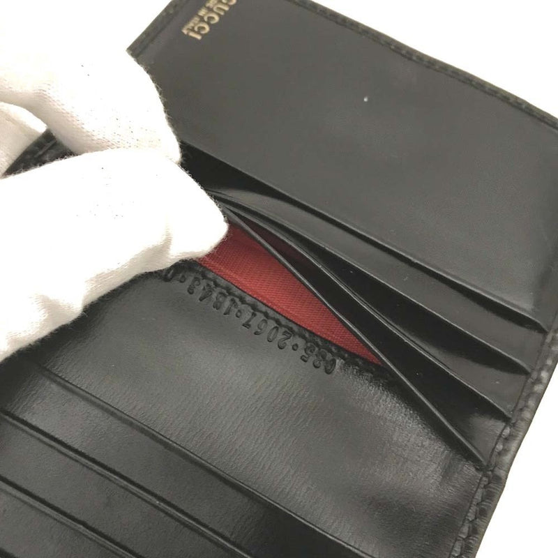Gucci G Logo Leather Bifold Wallet Purse