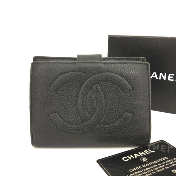 Chanel Cc Logo Grained Calfskin Bifold
