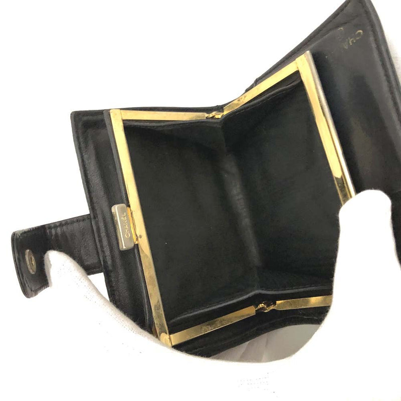 Chanel Cc Logo Grained Calfskin Bifold