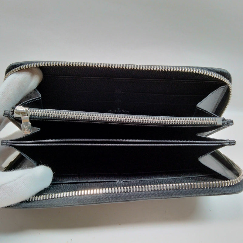 Louis Vuitton Lv Long Wallet Black Epi